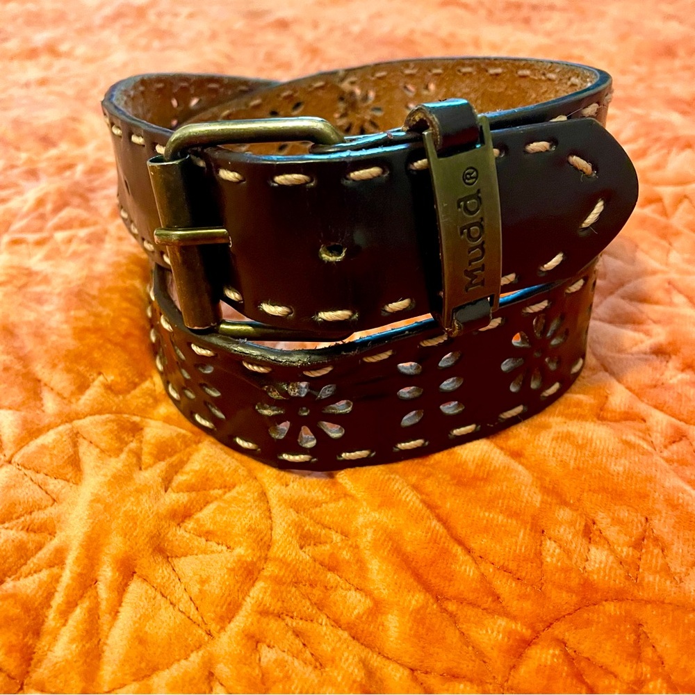 Vintage Y2K Mudd Genuinene Leather Brown Floral Cut-Out Belt Sz L?